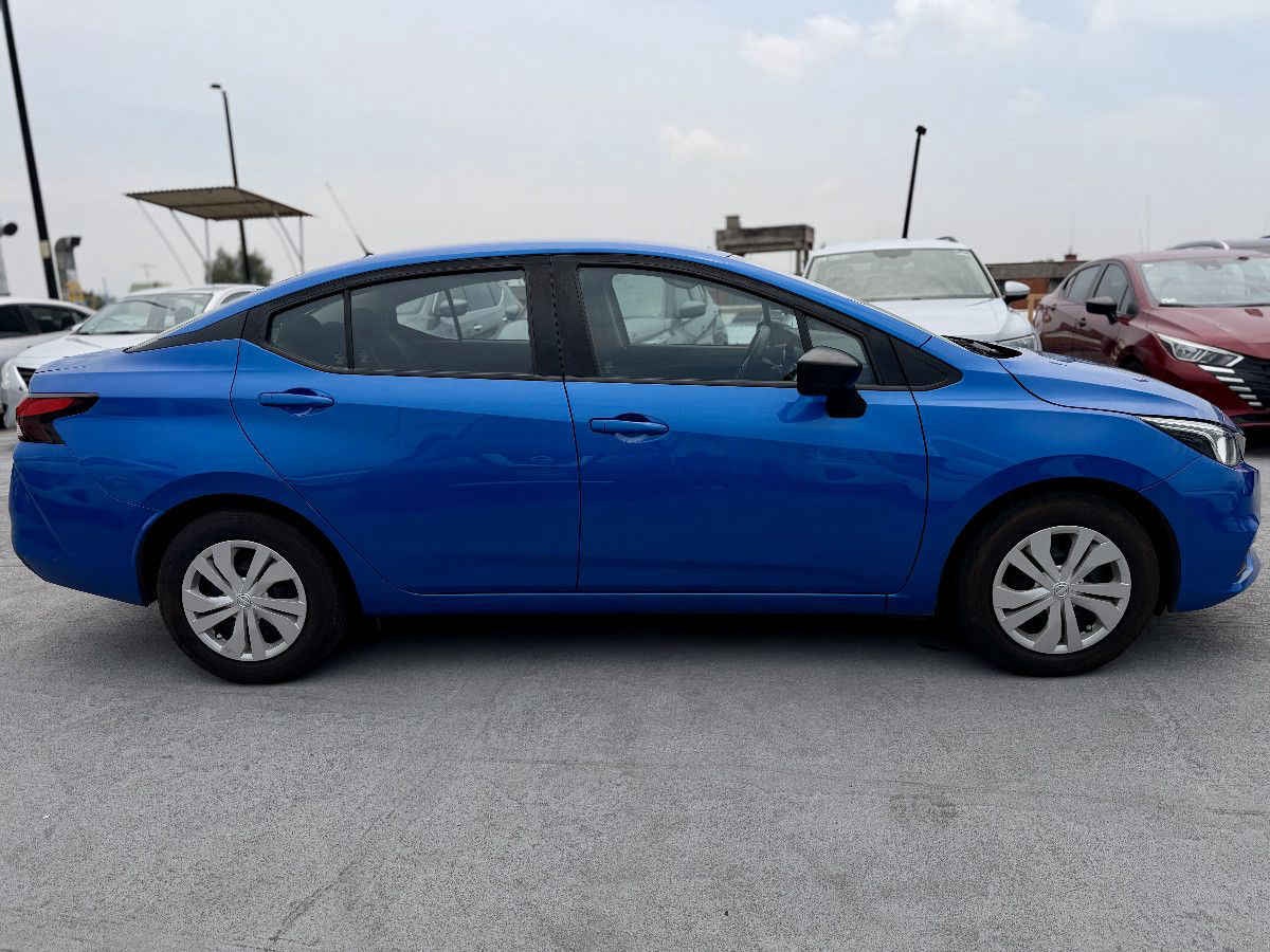 2022 Nissan Versa 4p Sense L4/1.6 Man