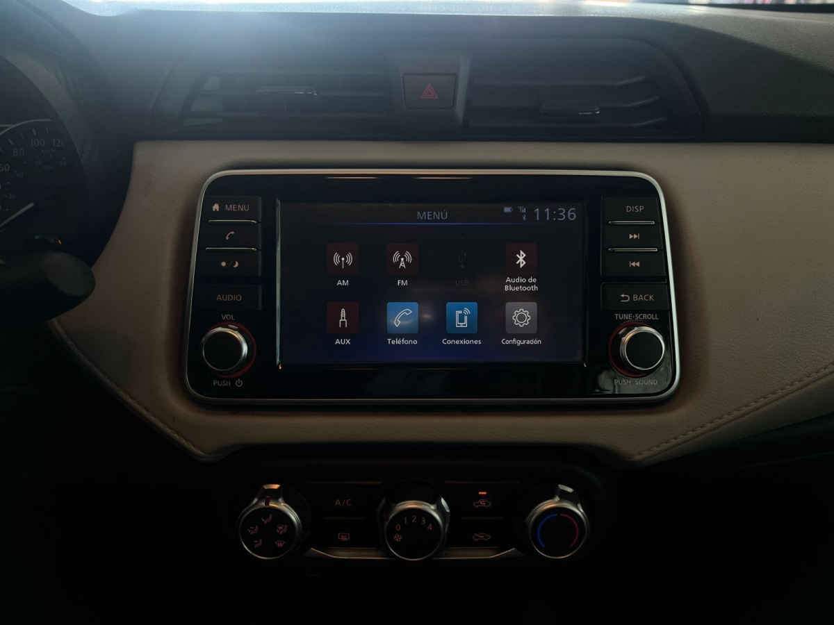 2022 Nissan Versa 4p Advance L4/1.6 Man