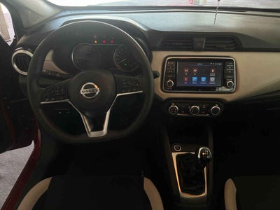 2022 Nissan Versa 4p Advance L4/1.6 Man