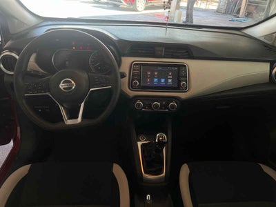 2022 Nissan Versa 4p Advance L4/1.6 Man