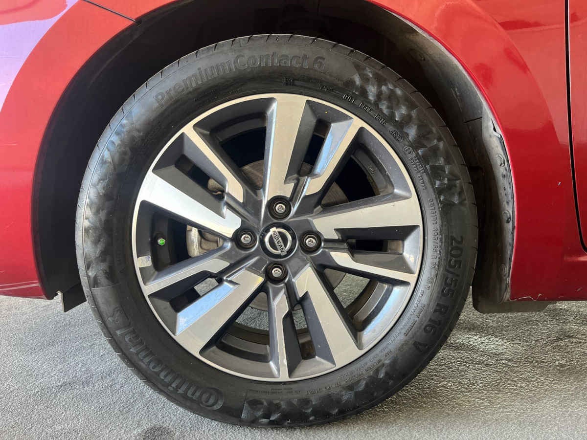 2022 Nissan Versa 4p Advance L4/1.6 Man