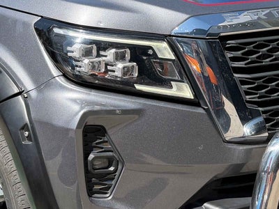 2021 Nissan Frontier 4p Platinum LE L4/2.5 Aut