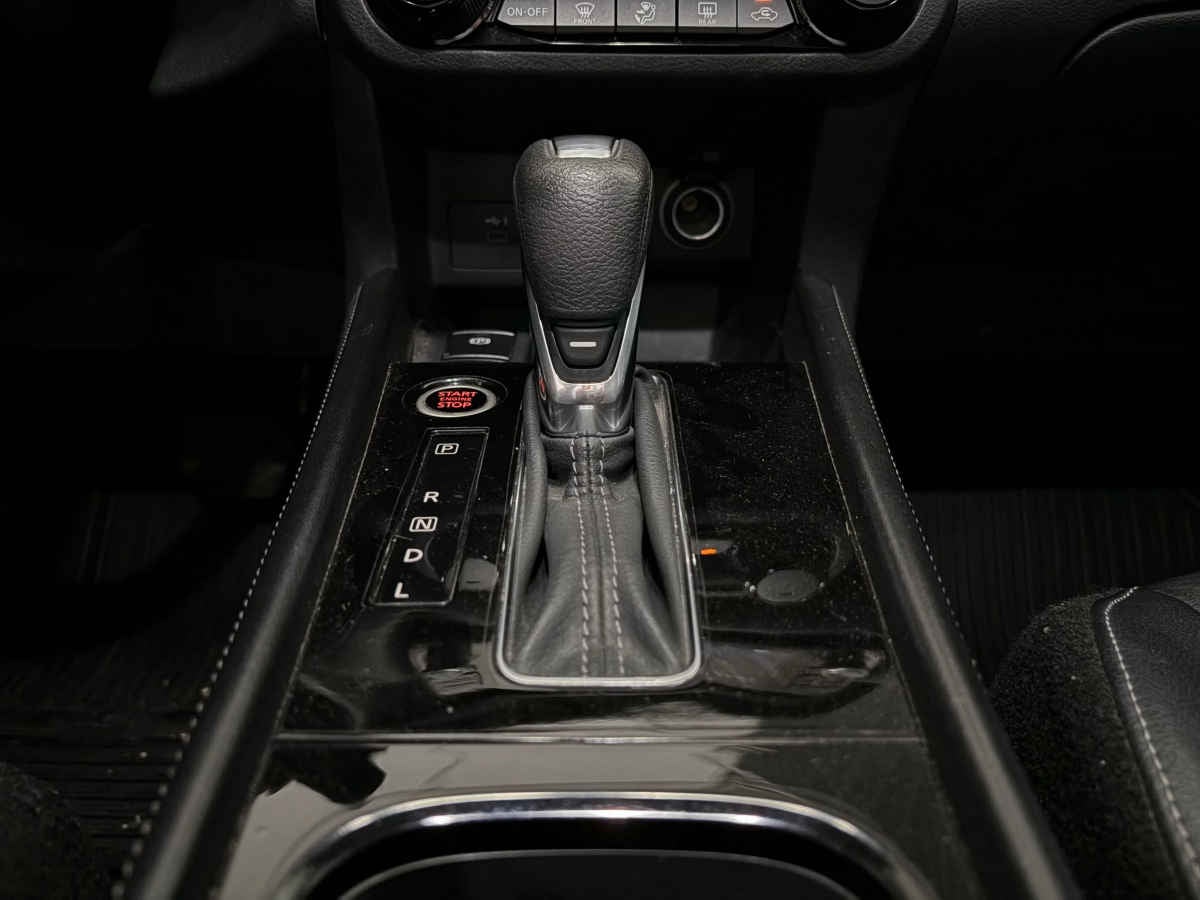 2024 Nissan Kicks 5p Exclusive L4/1.6 Aut