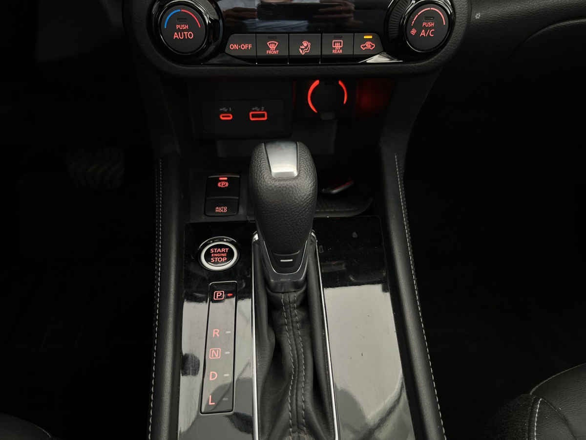 2024 Nissan Kicks 5p Platinum Bitono L4/1.6 Aut