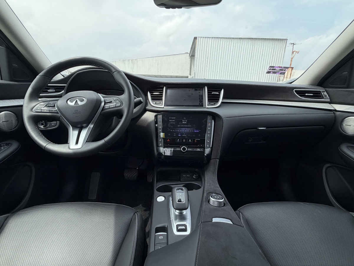 2025 INFINITI QX50 5p Sensory L4/2.0/T Aut