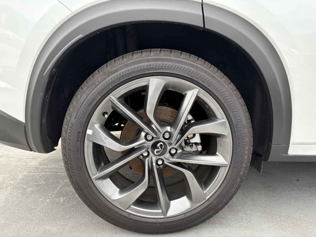 2025 INFINITI QX50 5p Sensory L4/2.0/T Aut