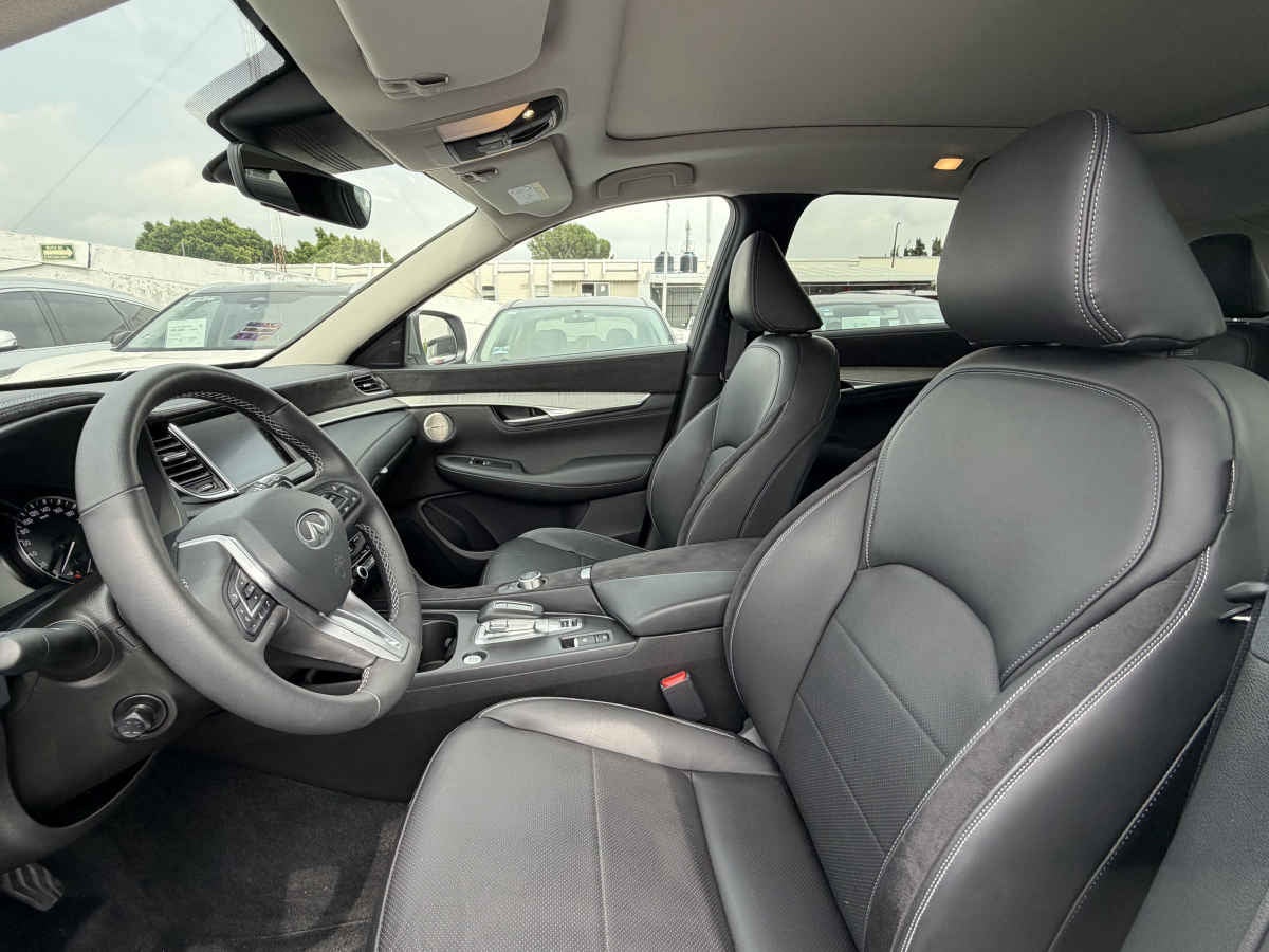2025 INFINITI QX50 5p Sensory L4/2.0/T Aut