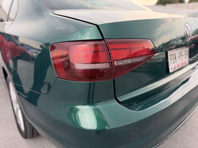 2017 Volkswagen Jetta 4p Sportline L5/2.5 Aut