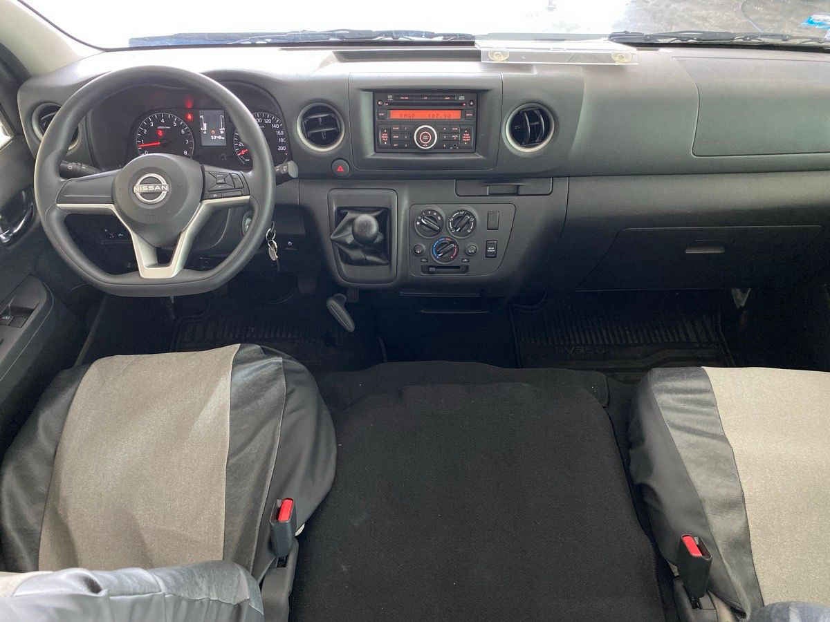 2024 Nissan Urvan 4p Amplia L4/2.5 Man