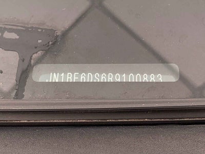 2024 Nissan Urvan 4p Amplia L4/2.5 Man