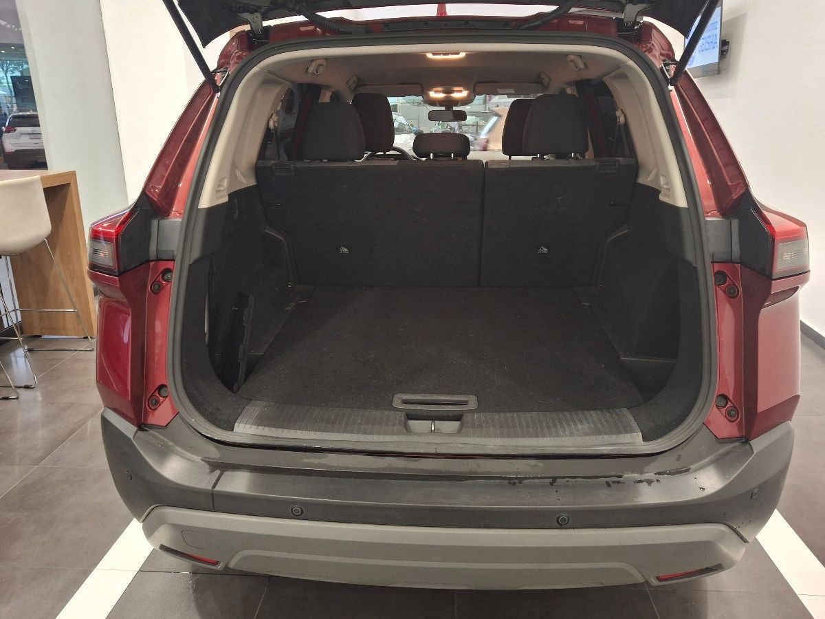 2024 Nissan X-Trail 5p Advance 2 Row L4/2.5 Aut