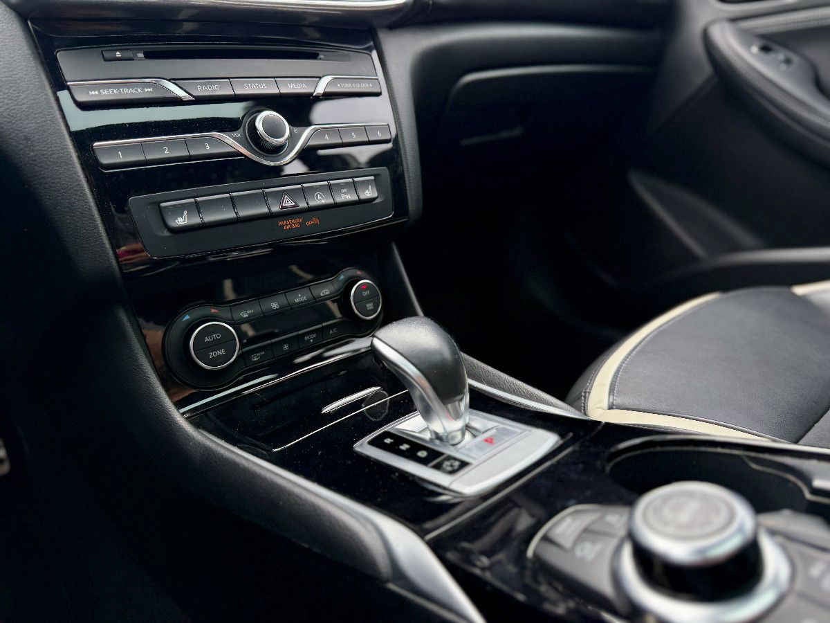 2019 INFINITI QX30 5p Qx30 Sport L4/2.0/T Aut
