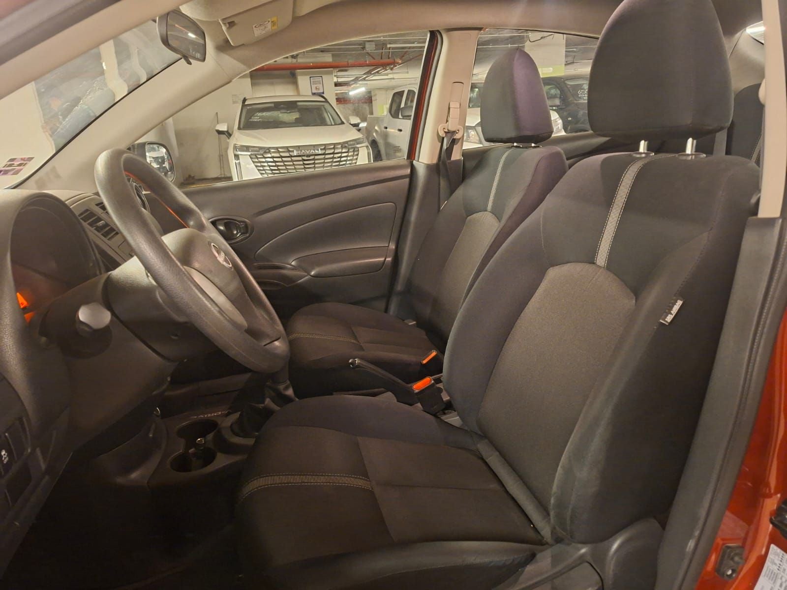 2024 Nissan V-Drive 1.6 A/C  Mt