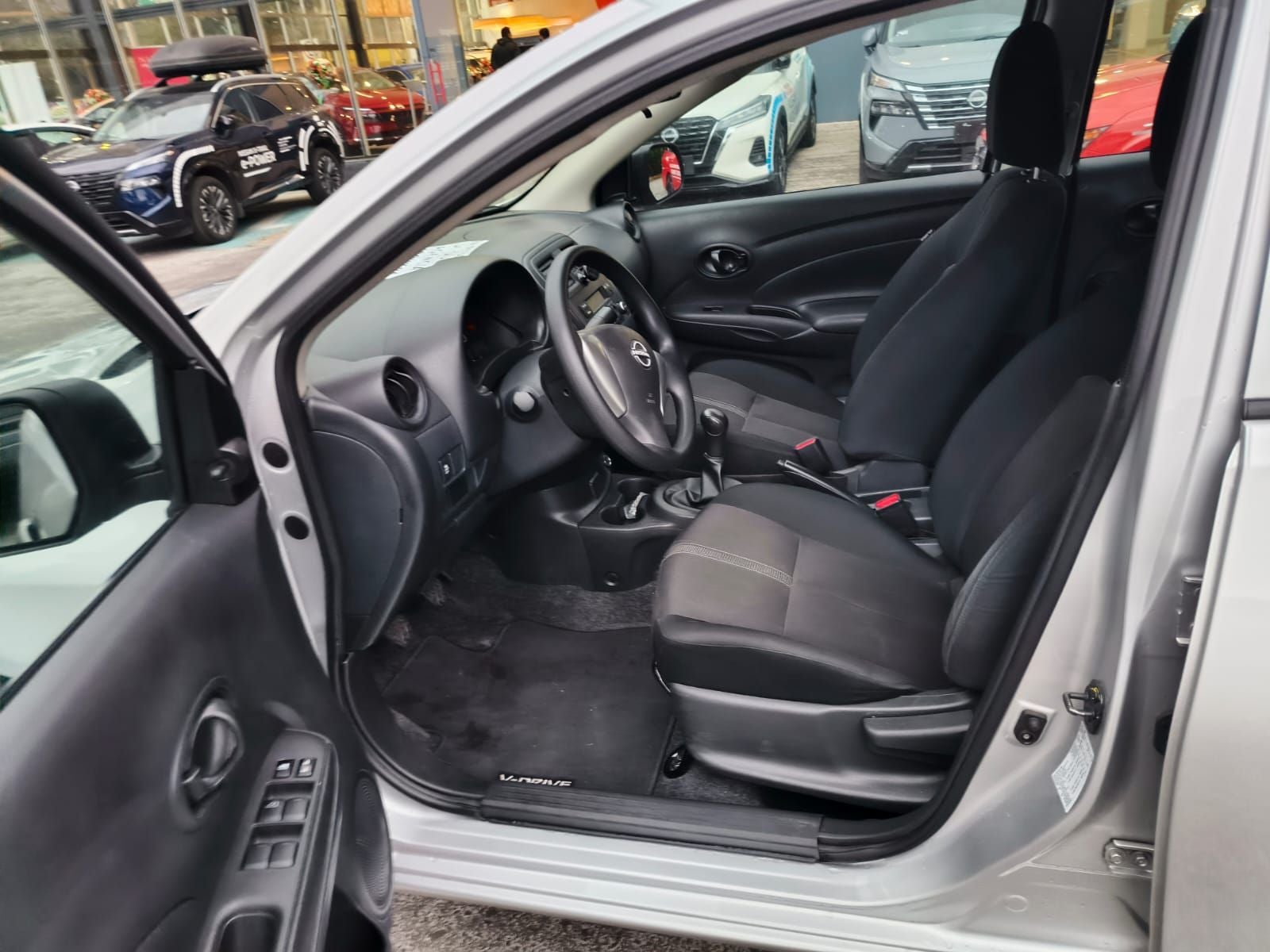 2025 Nissan V-Drive 1.6 A/C  Mt