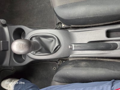 2024 Nissan V-Drive 1.6 A/C  Mt