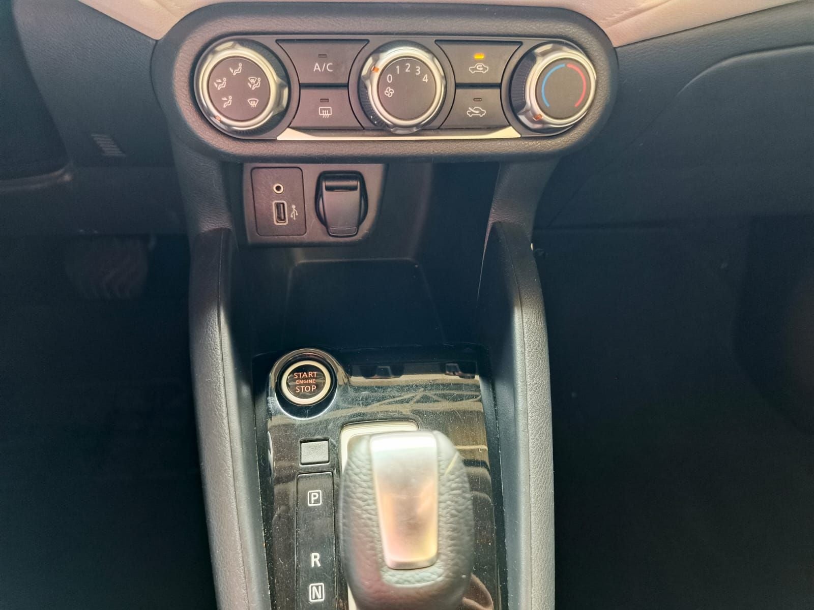 2020 Nissan Versa 1.6 Advance At