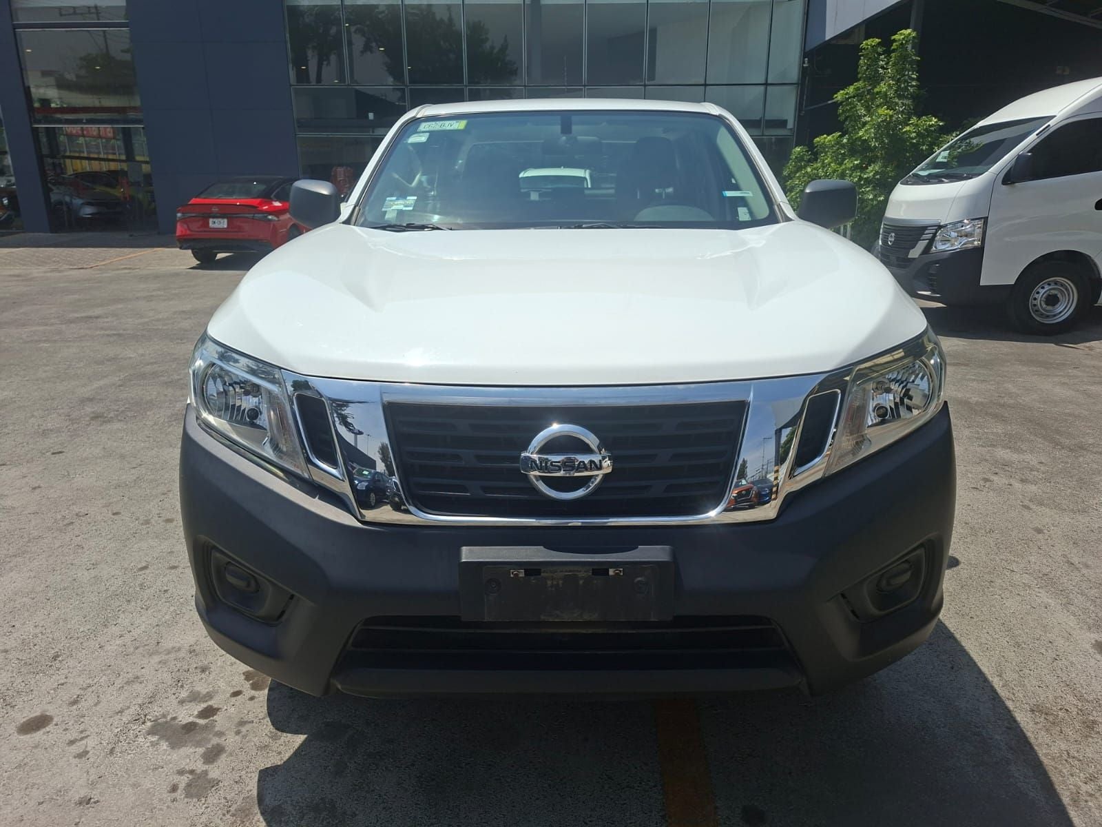 2020 Nissan NP300 Doble Cabina 2.5 SE Paq Seguridad Mt