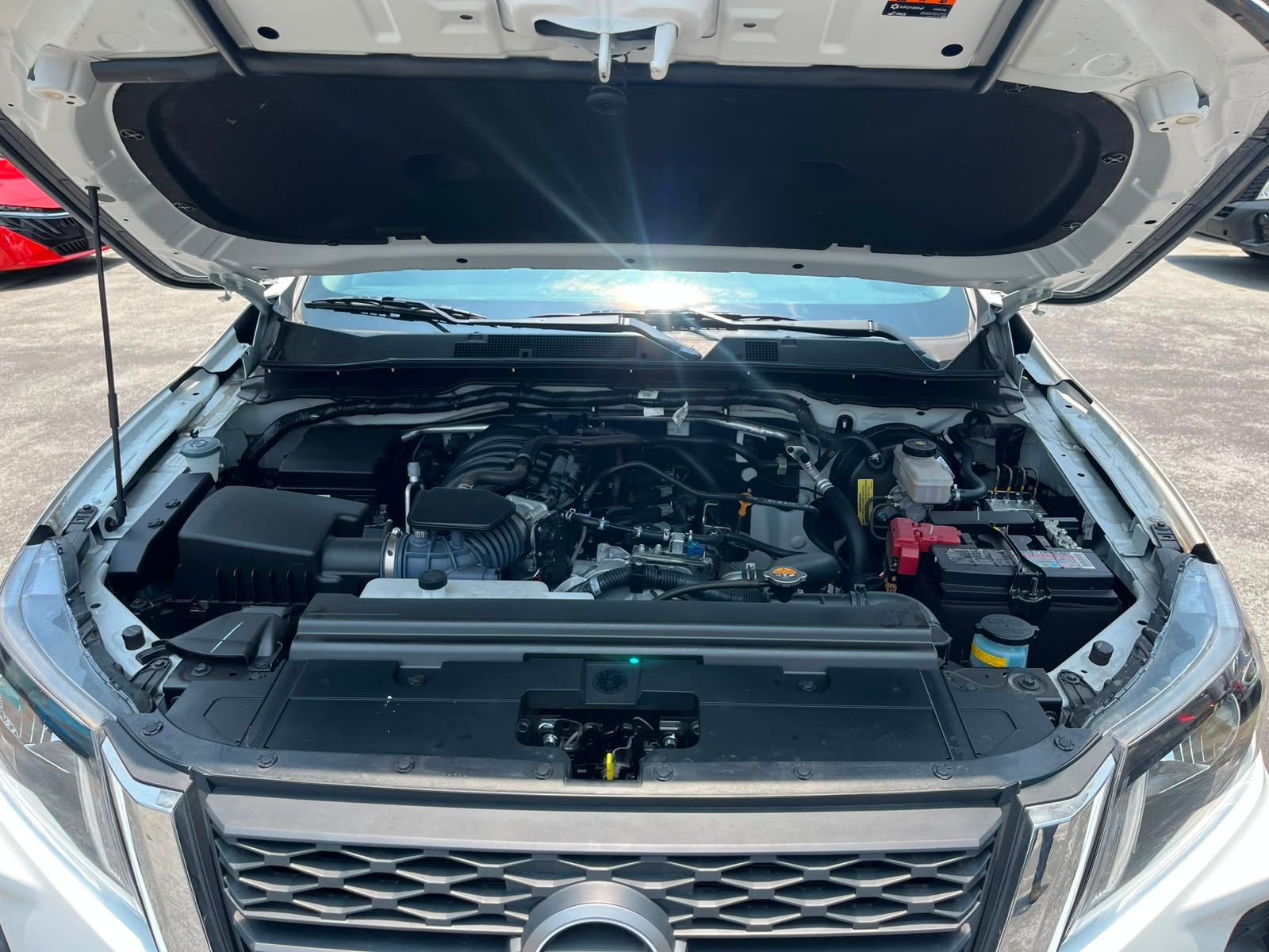 2025 Nissan Frontier 2.5 Doble Cabina LE 4x2 Mt