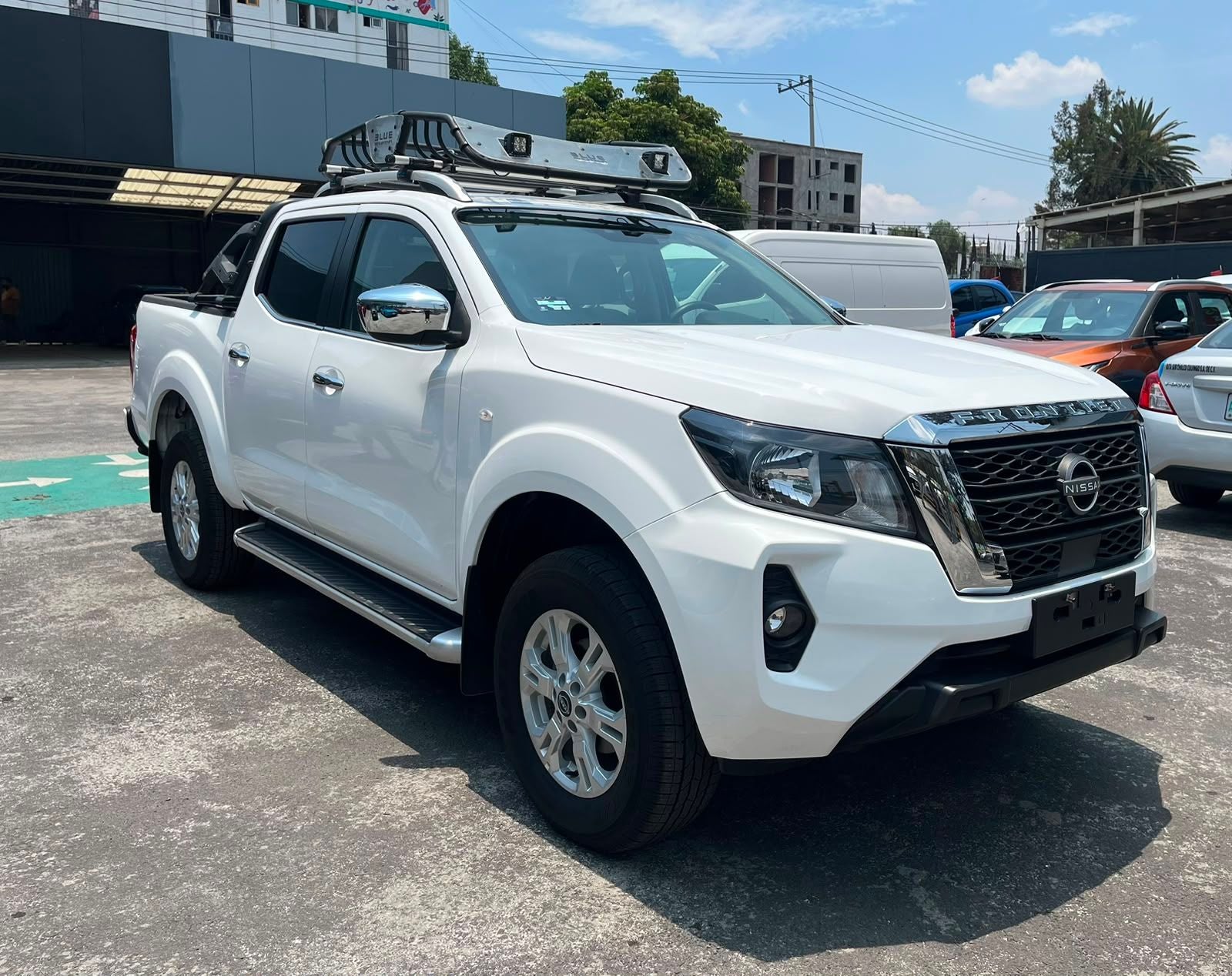 2025 Nissan Frontier 2.5 Doble Cabina LE 4x2 Mt