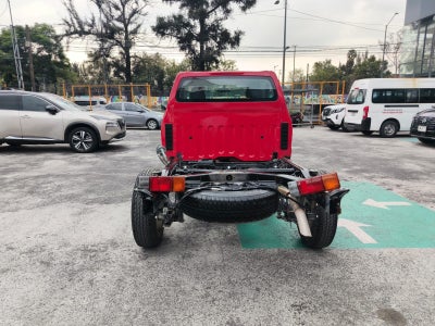 2026 Nissan NP300 2.5 Chasis VDC Mt