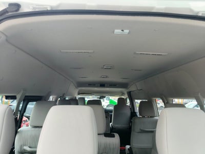 2025 Nissan Urvan 2.5 14 Pasajeros Amplia AA Mt