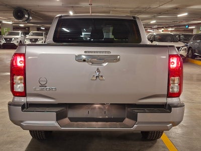 2025 Mitsubishi L200 2.4 Glx Cabina Doble 4x2 Mt