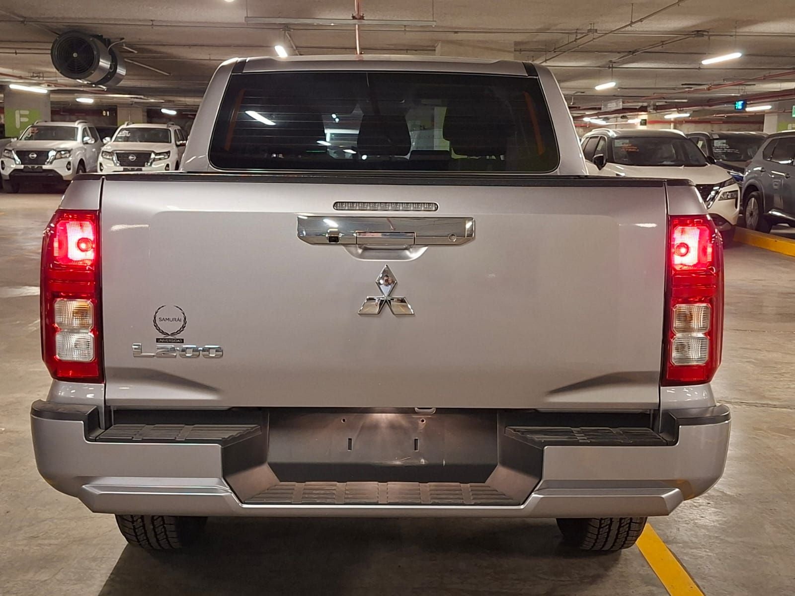 2025 Mitsubishi L200 2.4 Glx Cabina Doble 4x2 Mt