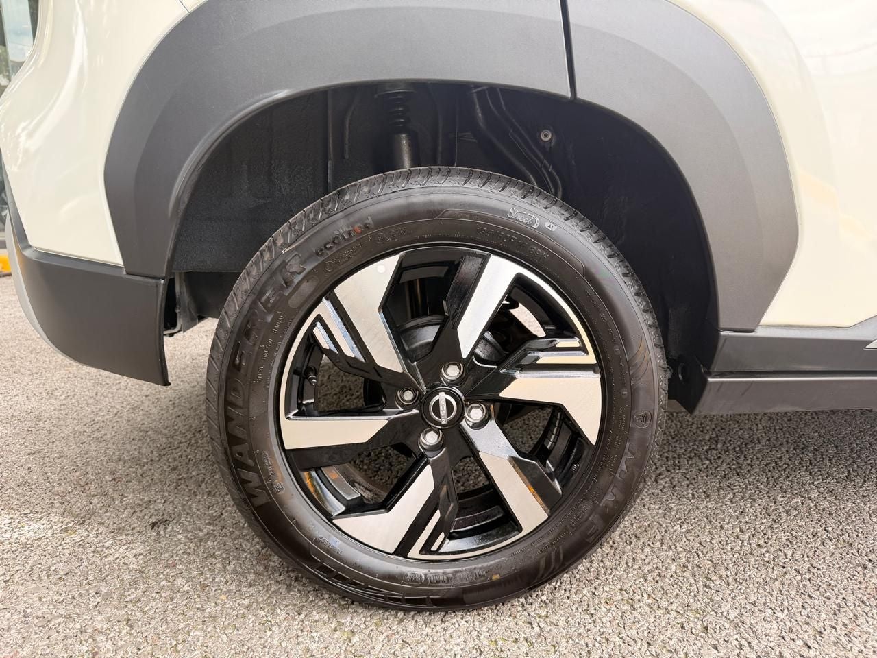 2025 Nissan Magnite 1.0 Exclusive Mt