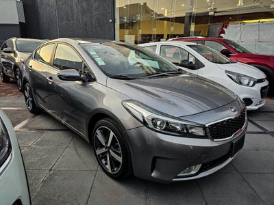 2017 Kia USADOS Forte 2.0 Hb 5 p Sx At
