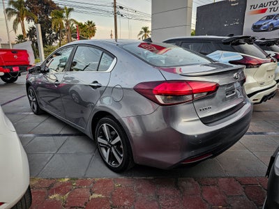 2017 Kia USADOS Forte 2.0 Hb 5 p Sx At