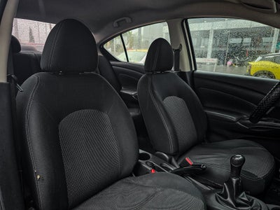 2019 Nissan USADOS Versa 1.6 Advance Mt