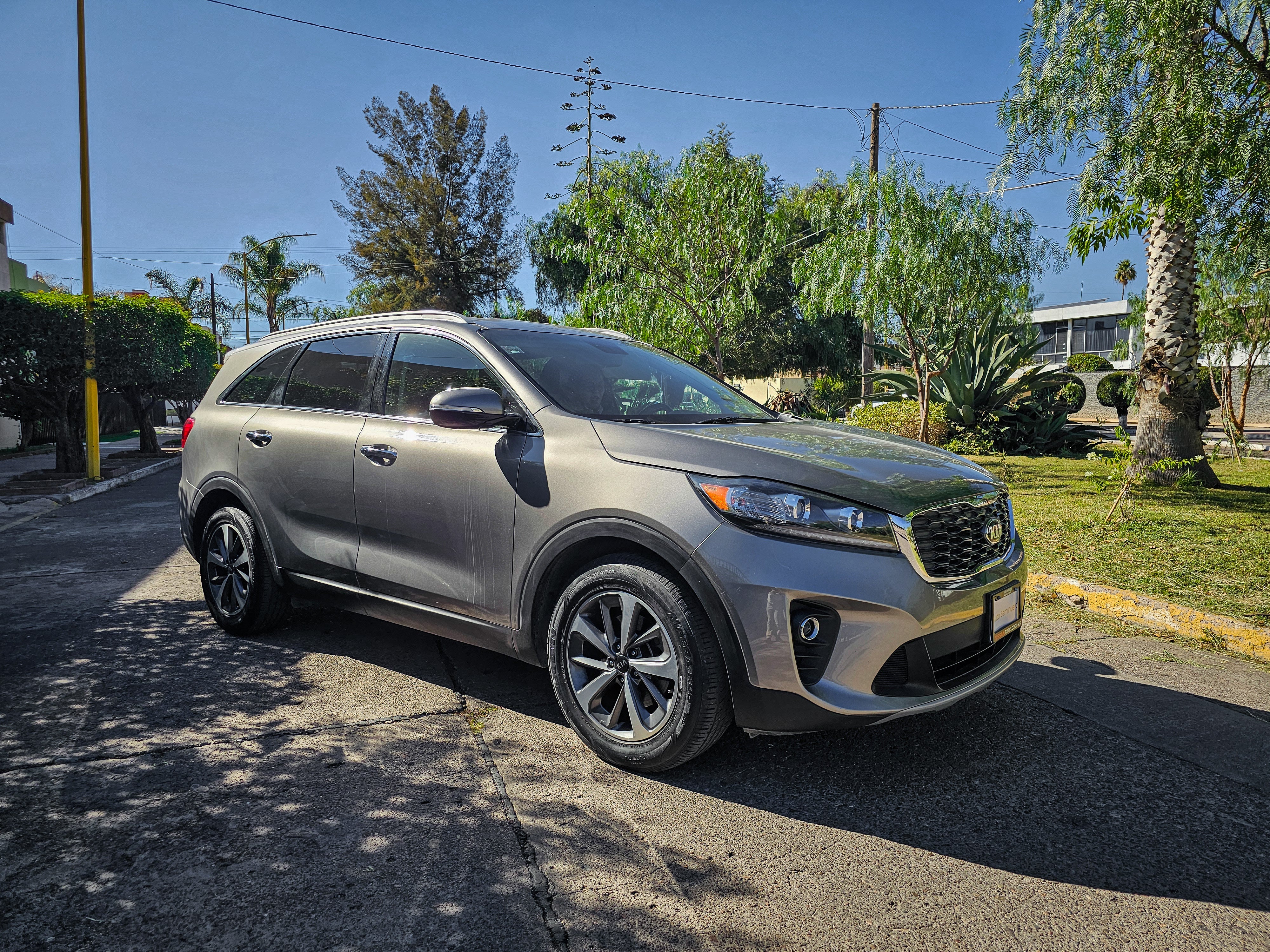 2019 Kia USADOS Sorento 2.4 L4 EX Piel 7 Pasajeros At