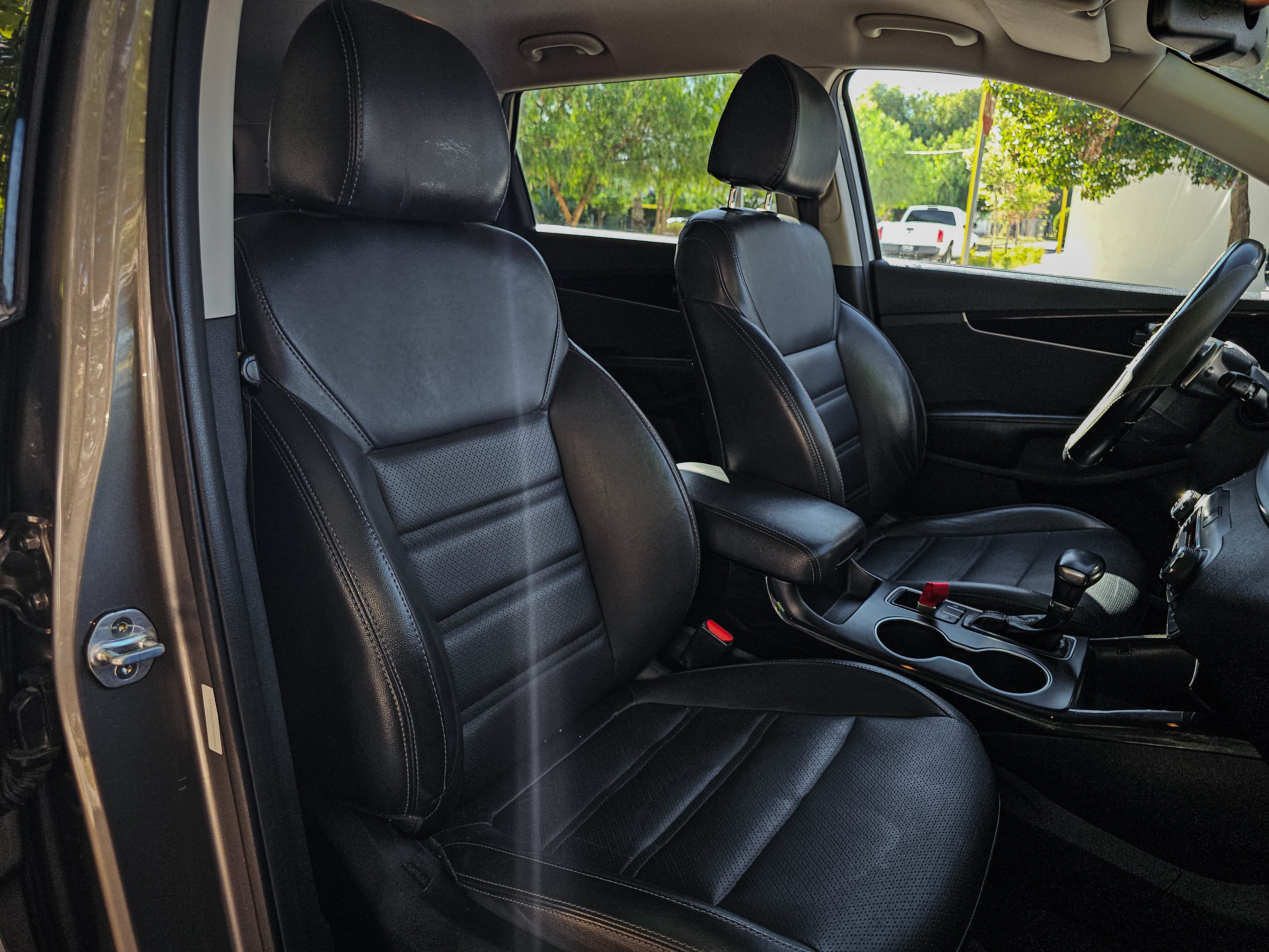 2019 Kia USADOS Sorento 2.4 L4 EX Piel 7 Pasajeros At