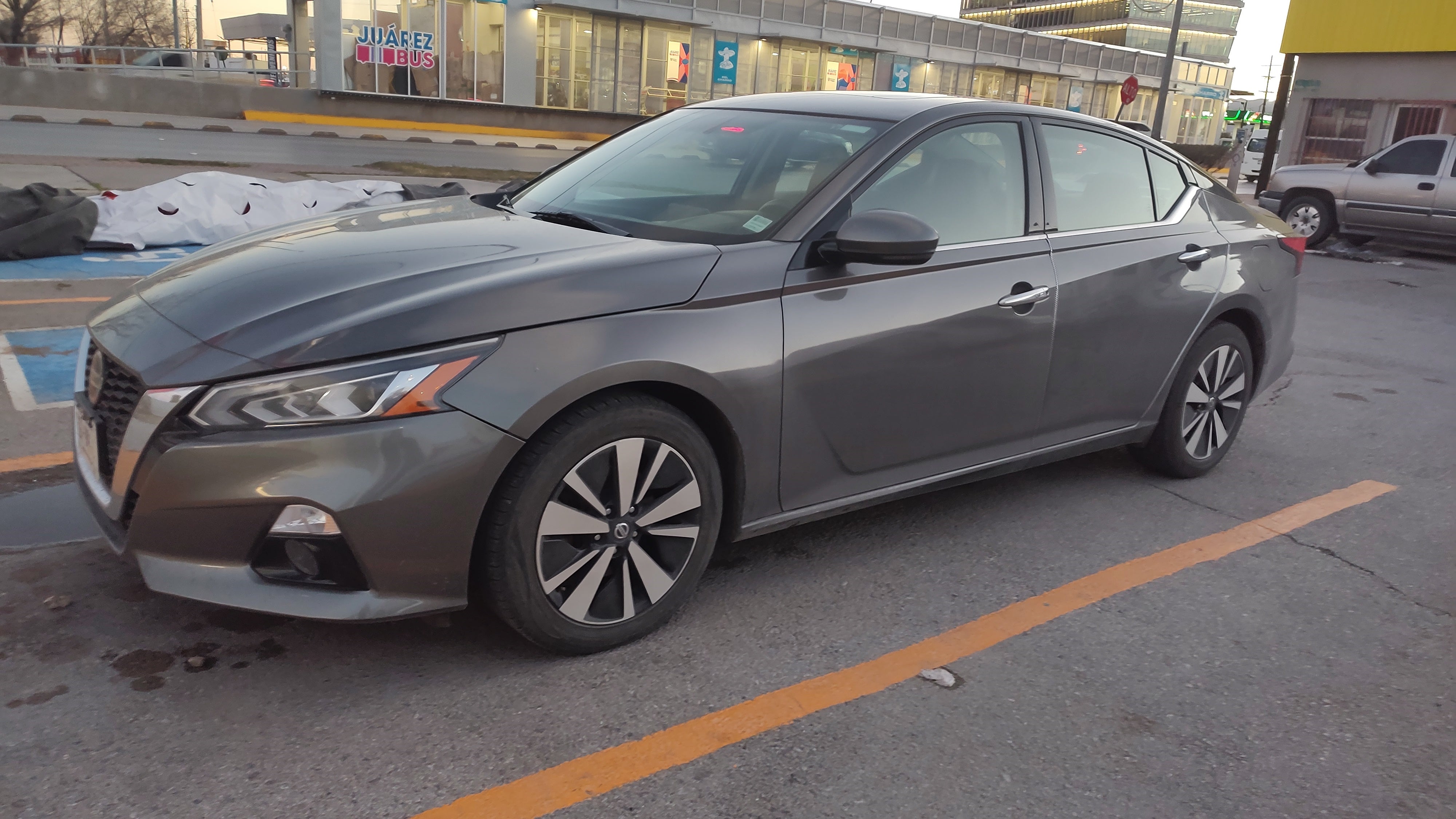 2019 Nissan ALTIMA 4 PTS ADVANCE 25L CVT CLIMATRONIC PIEL QC FNIEBLA RA-17