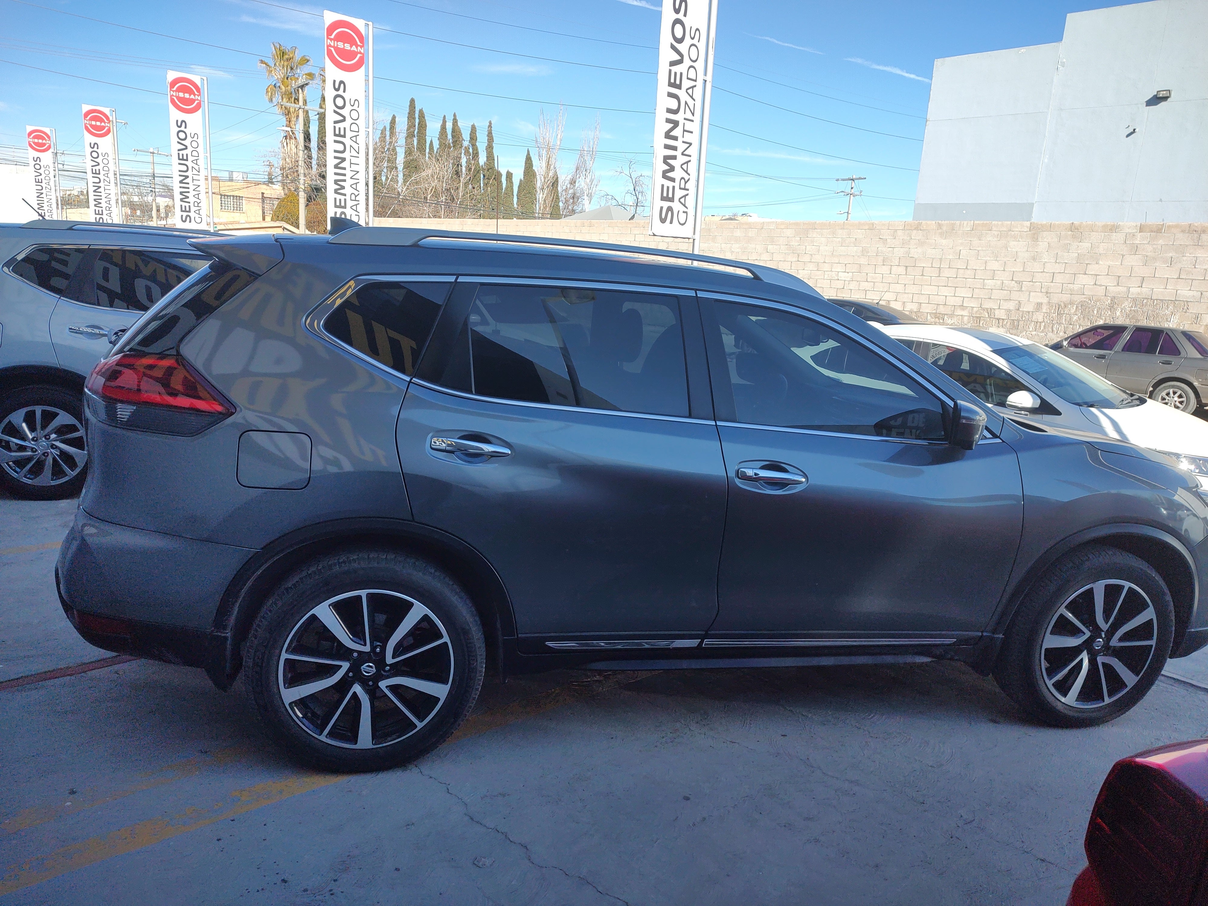 2019 Nissan X-TRAIL 5 PTS EXCLUSIVE CVT PIEL CD QC GPS 5 PAS RA-18