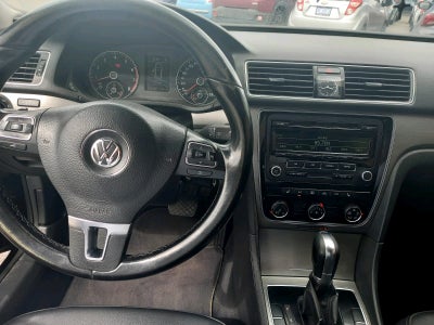 2014 Volkswagen PASSAT 4 PTS SPORTLINE 25L TIPTRONIC FLED PIEL RA-17