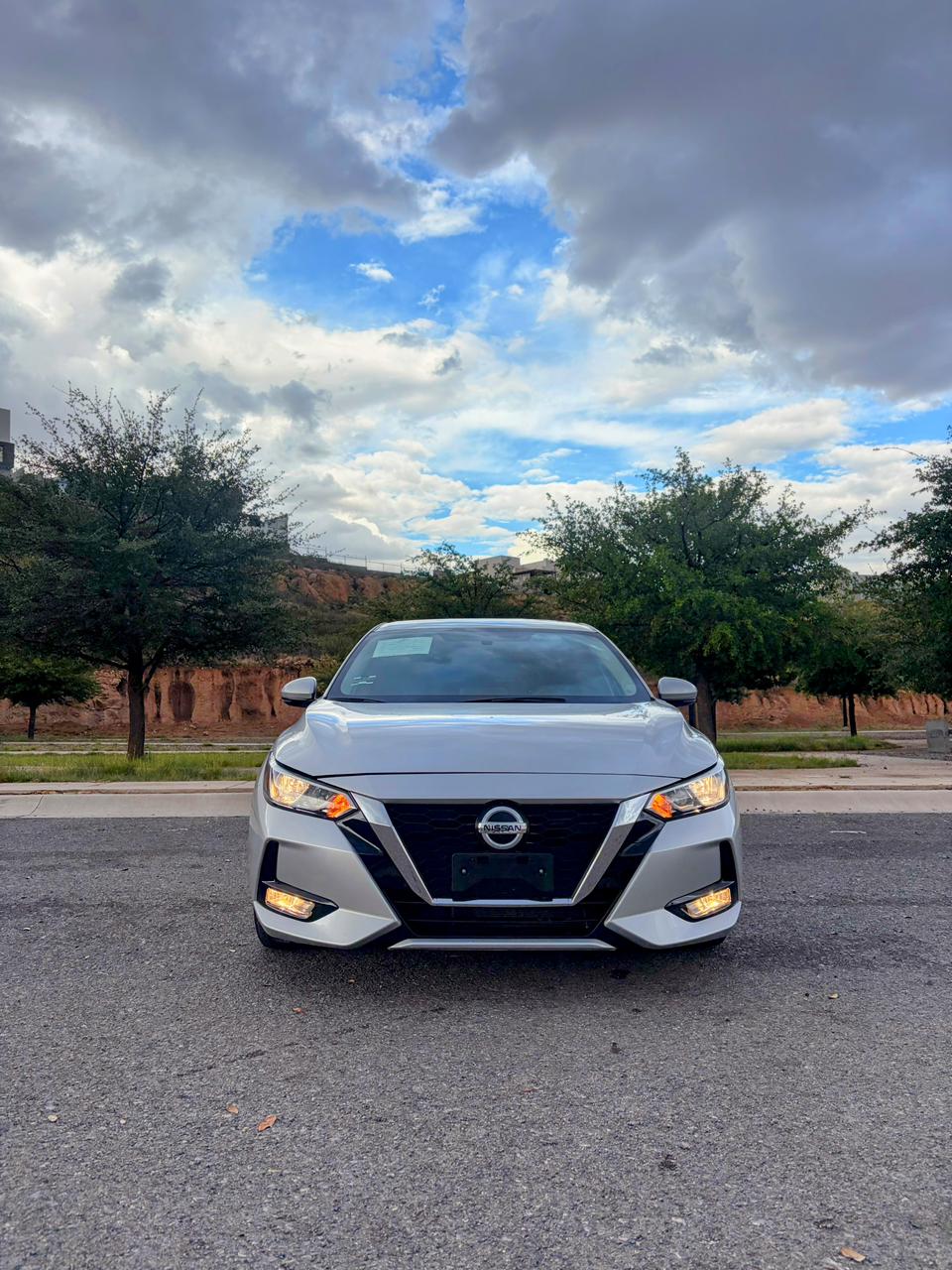 2020 Nissan SENTRA 4 PTS SR CVT AAC ASTOS DEPORTIVOS BOSE QC F LED RA-18