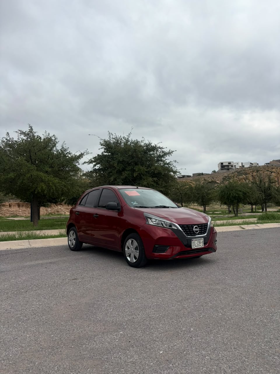 2023 Nissan MARCH 5 PTS HB SENSE TA AAC R-14