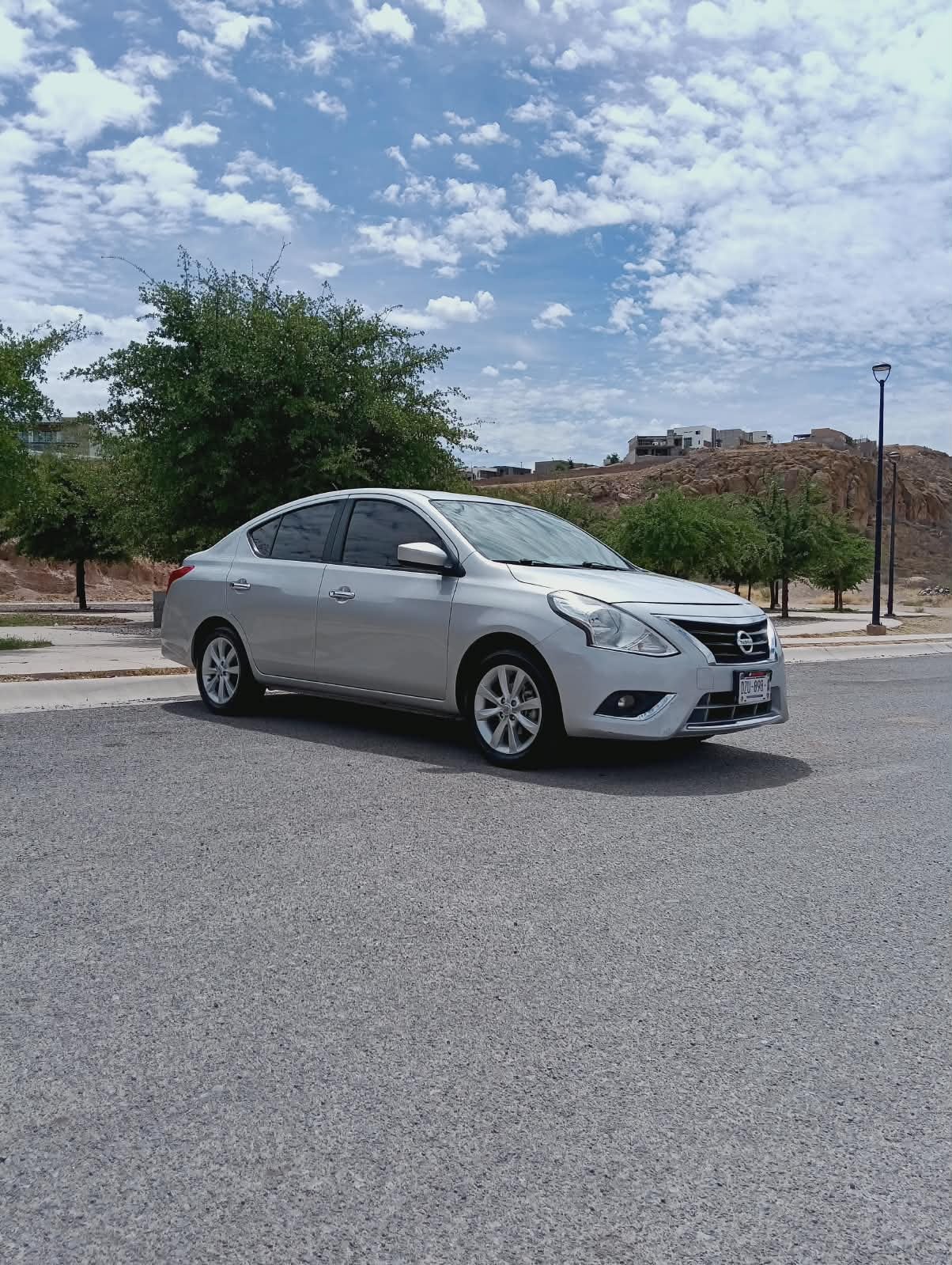 2018 Nissan VERSA 4 PTS ADVANCE TA AAC VE F NIEBLA RA-16