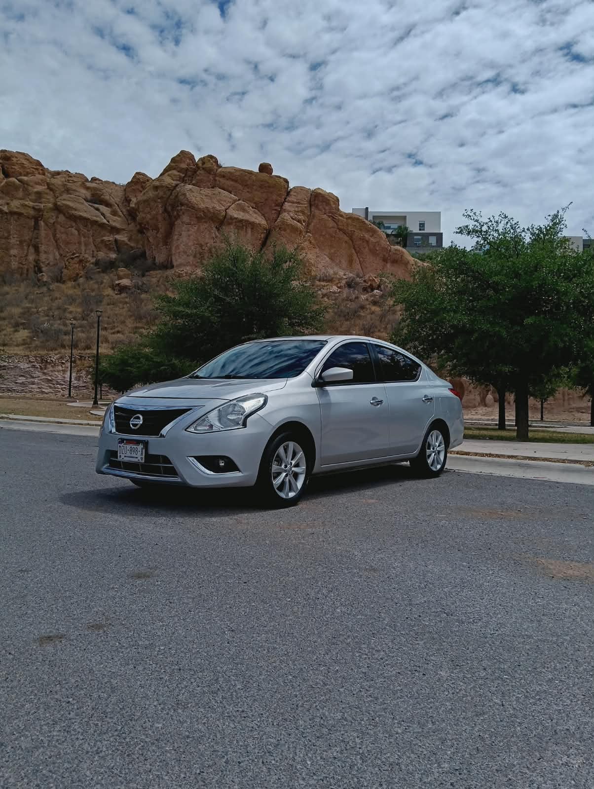 2018 Nissan VERSA 4 PTS ADVANCE TA AAC VE F NIEBLA RA-16