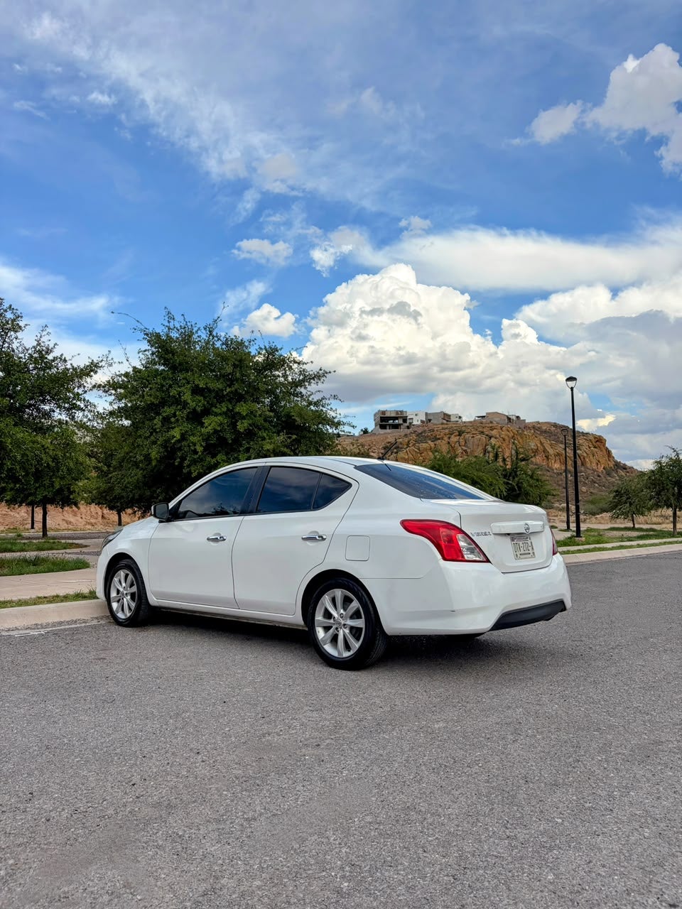 2018 Nissan VERSA 4 PTS ADVANCE TM5 AAC VE F NIEBLA RA-16
