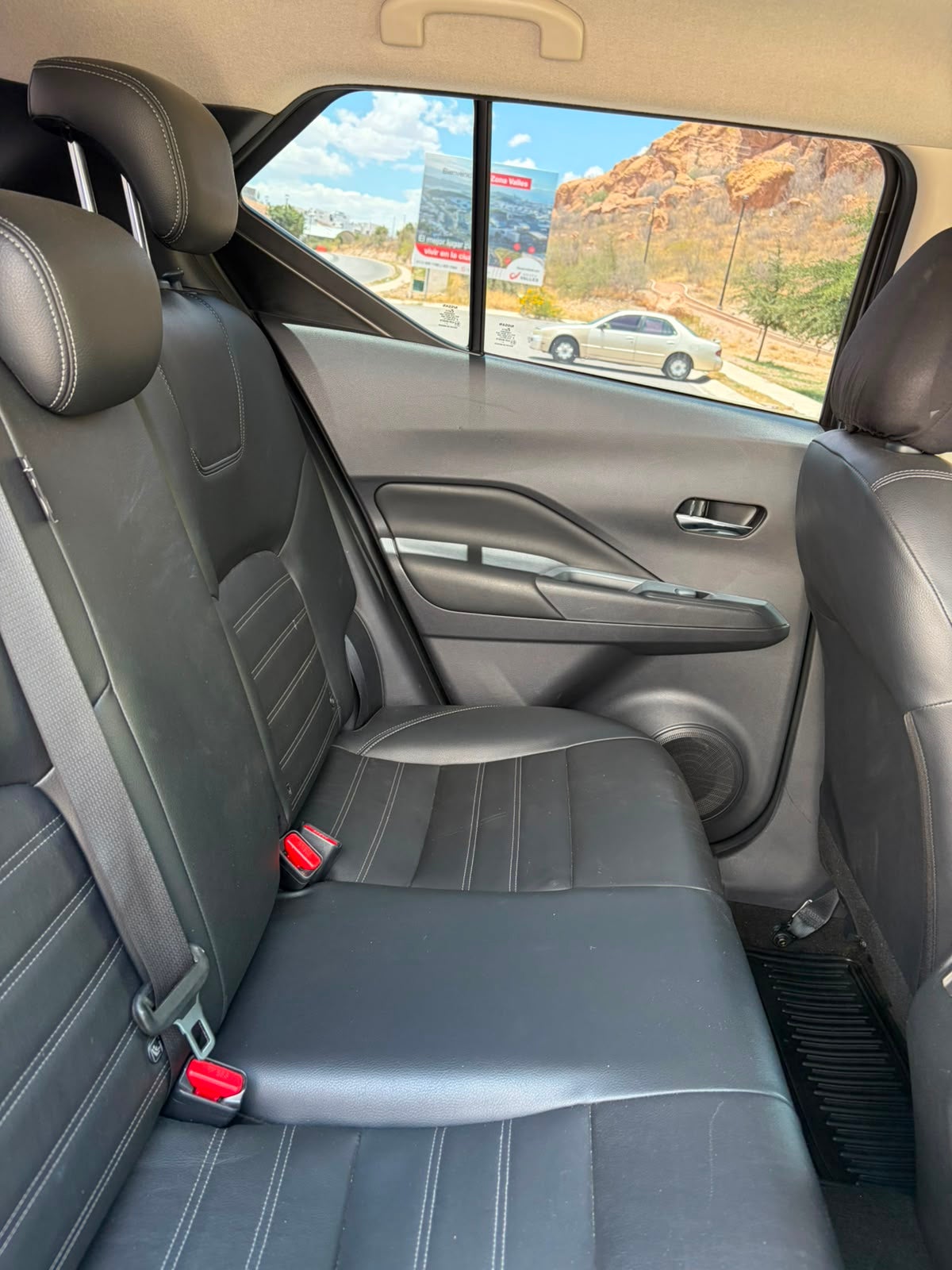 2023 Nissan KICKS 5 PTS PLATINUM 16L TA AAC AUT PIEL GPS RA-18