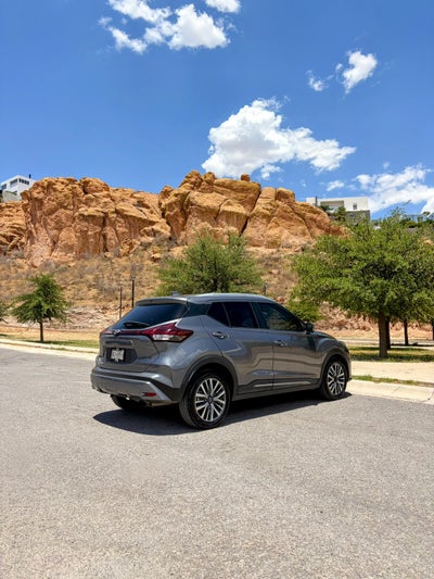 2023 Nissan KICKS 5 PTS PLATINUM 16L TA AAC AUT PIEL GPS RA-18