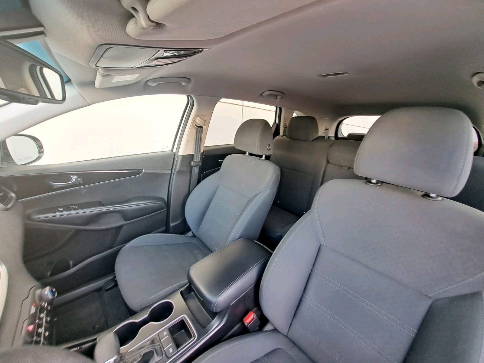 2019 Kia SORENTO 5 PTS LX L4 TA AAC TELA 7 PAS RA-17