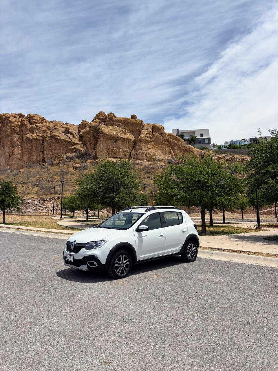2023 RENAULT STEPWAY 5 PTS HB STEPWAY INTENS 16L TA AAC AUT VE GPS RA-16