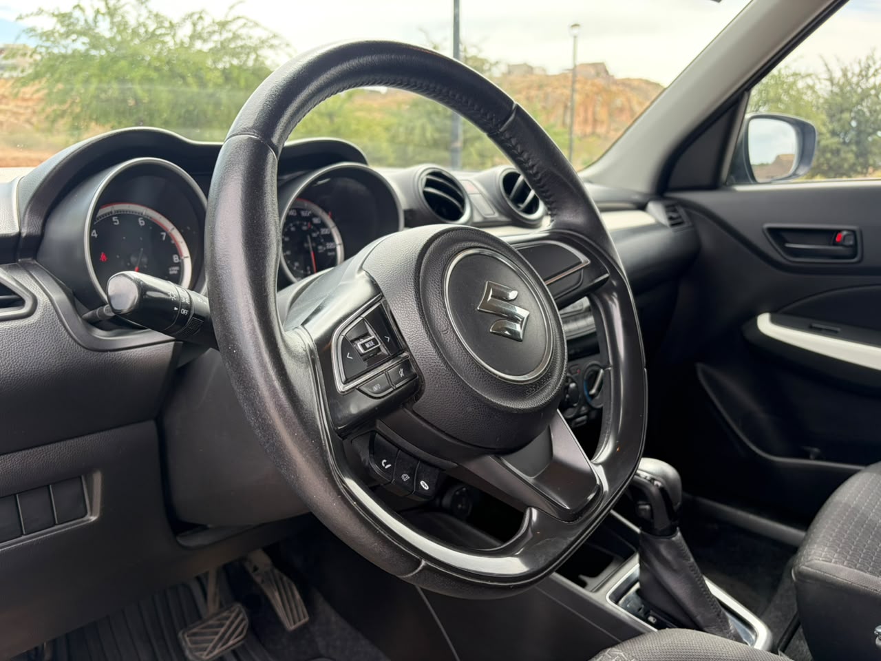 2020 SUZUKI SWIFT 5 PTS HB GLS L4 12L TA AAC MP3 RA-16