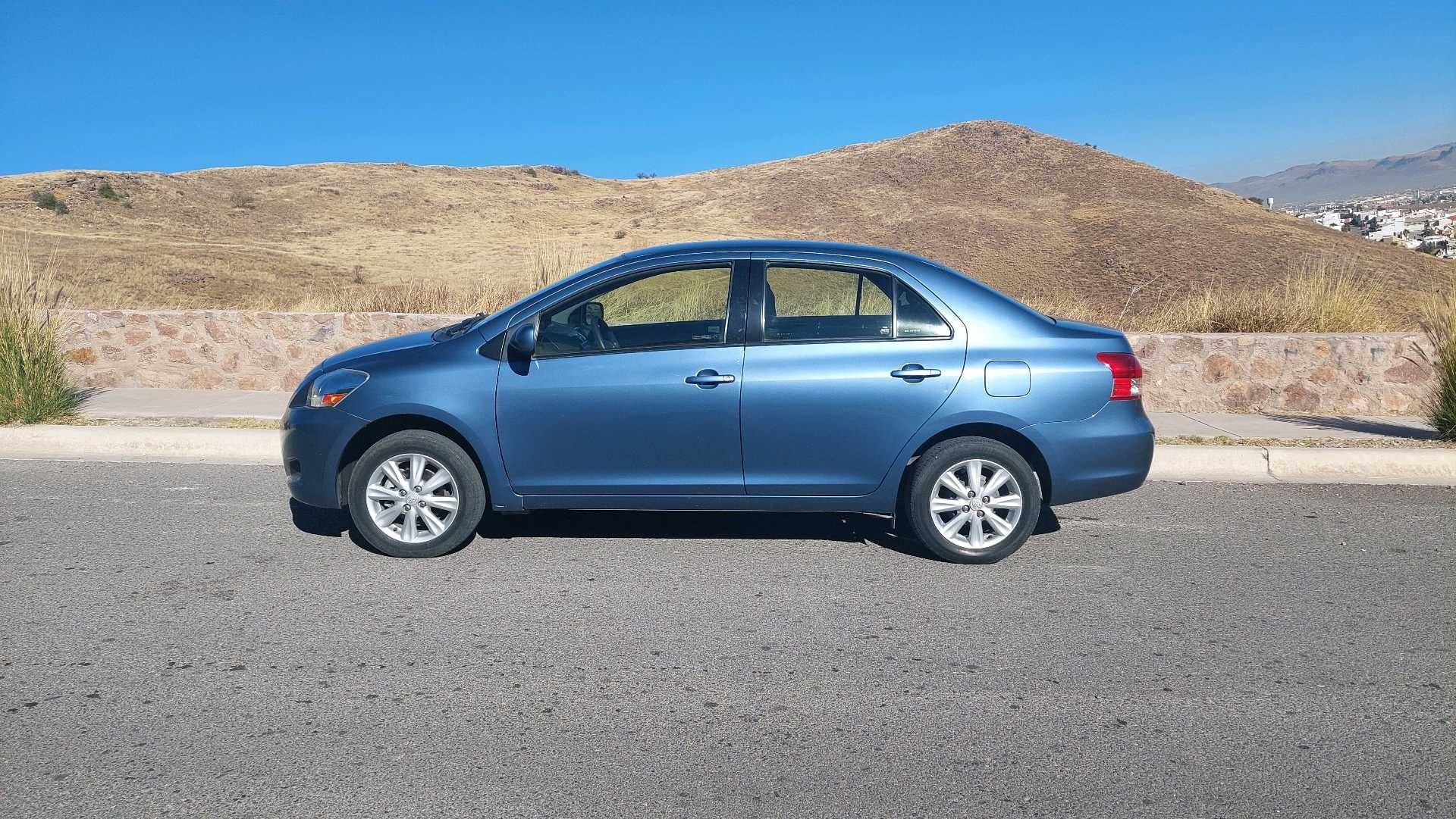 2016 Toyota YARIS 4 PTS CORE TA AAC BA R-15