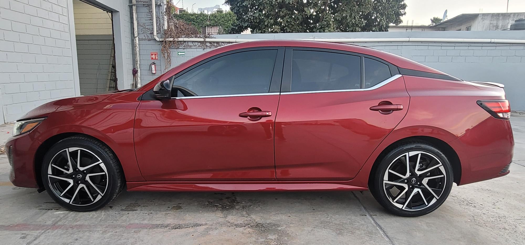 2025 Nissan SENTRA 4P SR L42.0 AUT