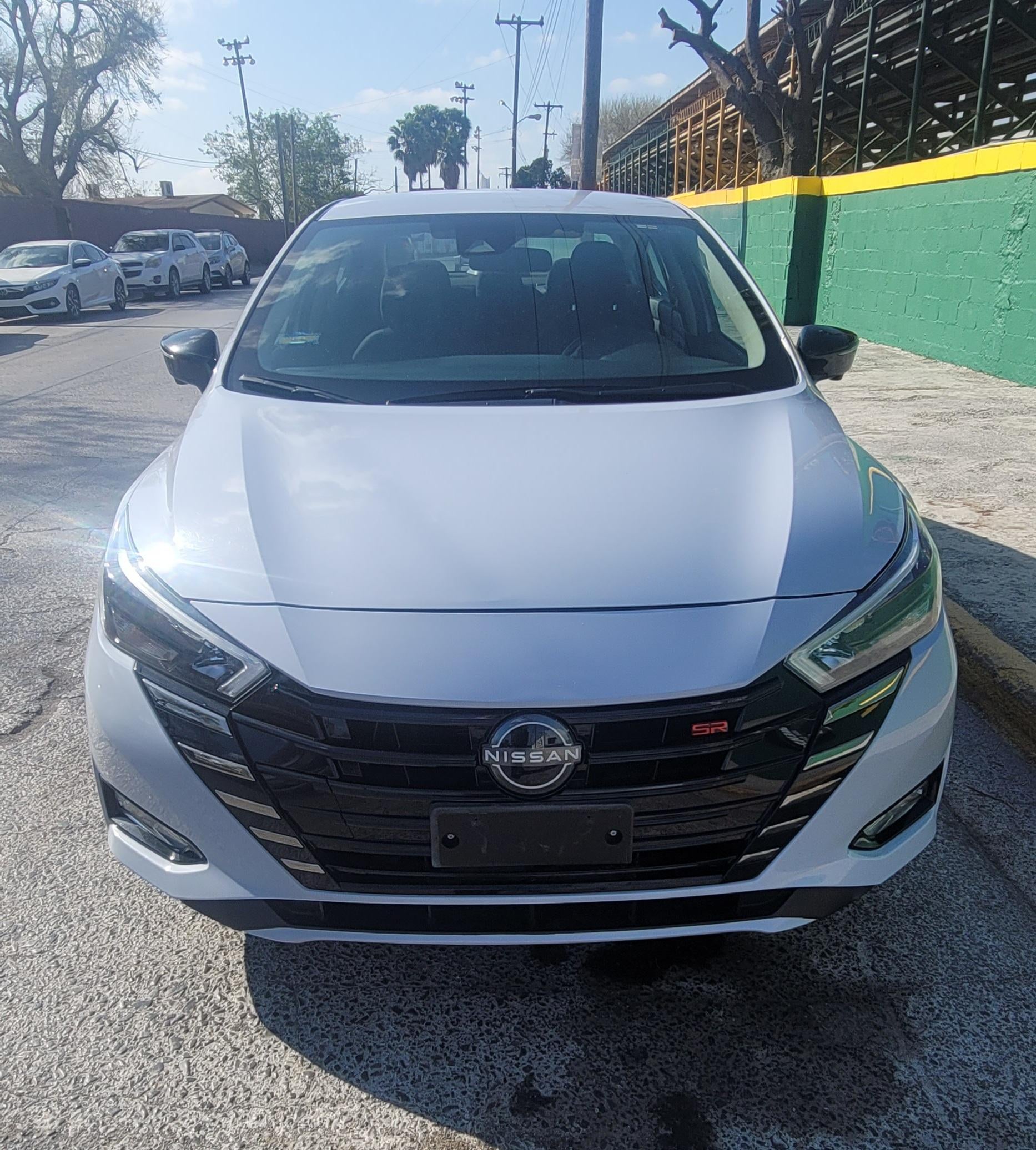 2024 Nissan VERSA 4P SR L41.6 AUT