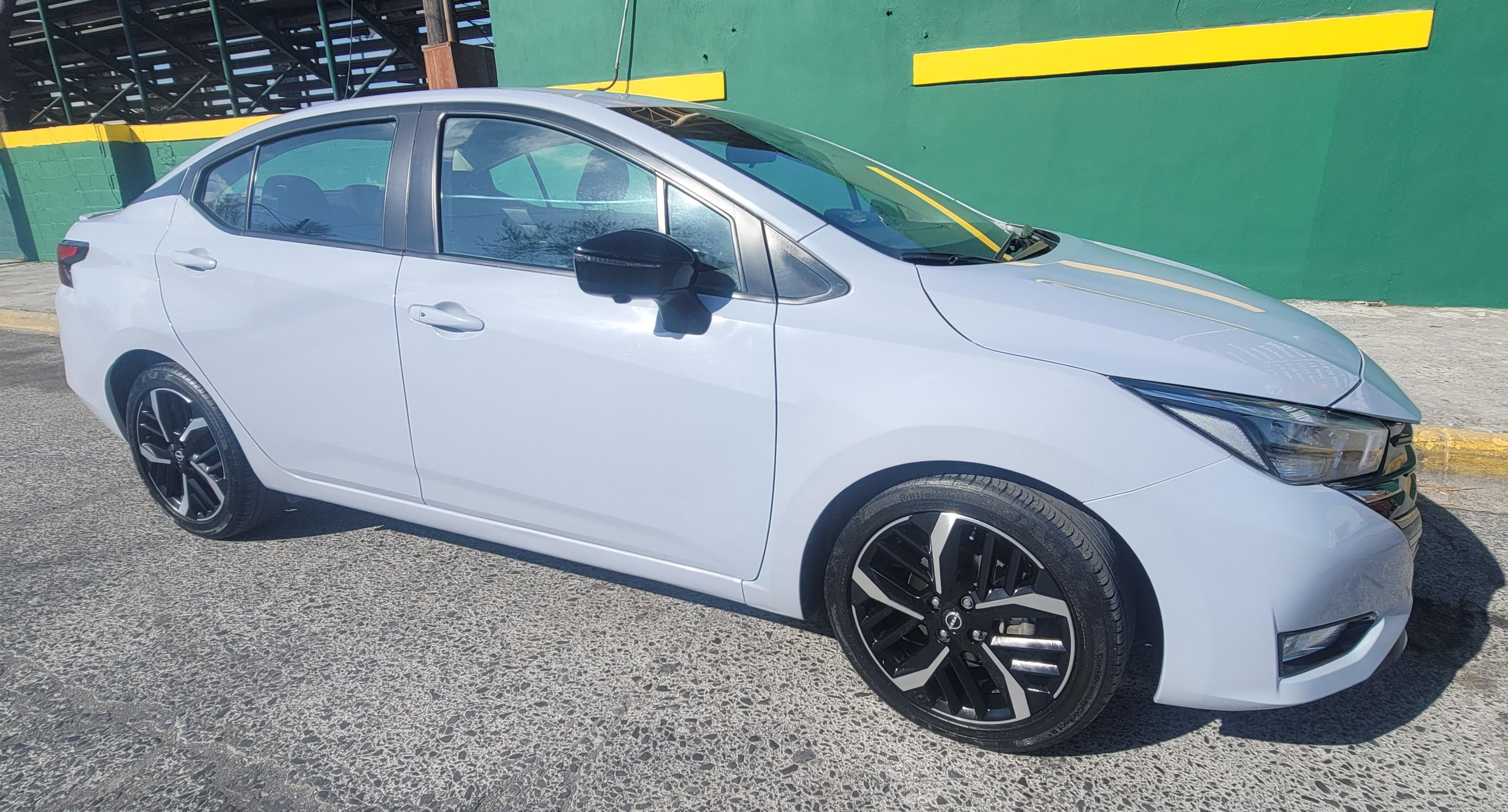 2024 Nissan VERSA 4P SR L41.6 AUT